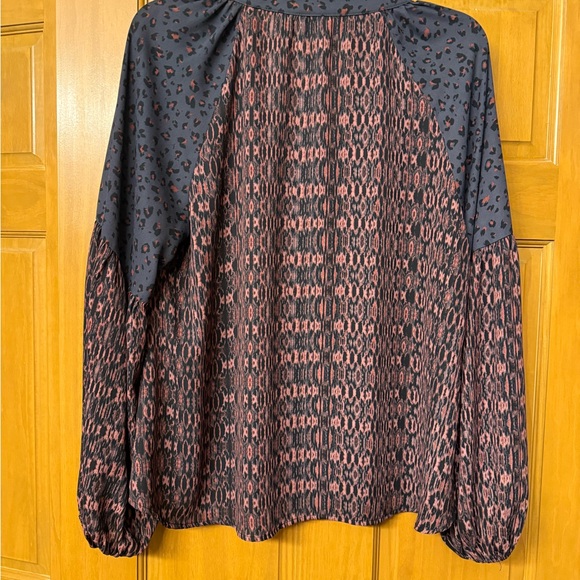 Anthropologie Roan + Ryan Chic Black and Pink Patterned Blouse - Picture 2 of 4